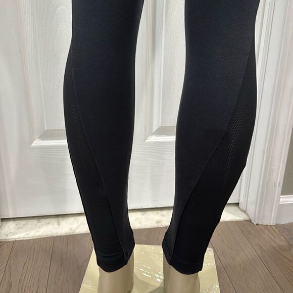 ADIDAS WOMEN’S SPORTSWEAR. - Picture 5 of 11